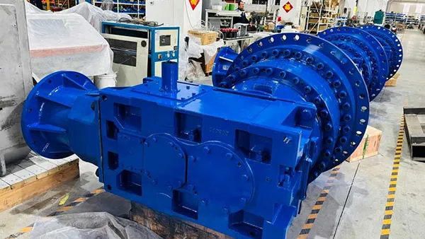 Industriegetriebe & Untersetzungsgetriebe für Klärschlammtrocknung & -aufbereitung